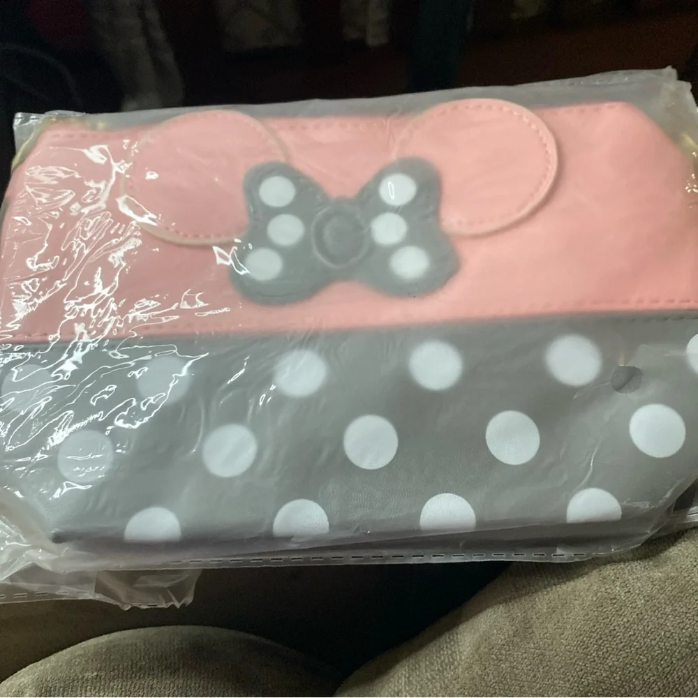 Mickey and minnie wrist cosmetic bags 2